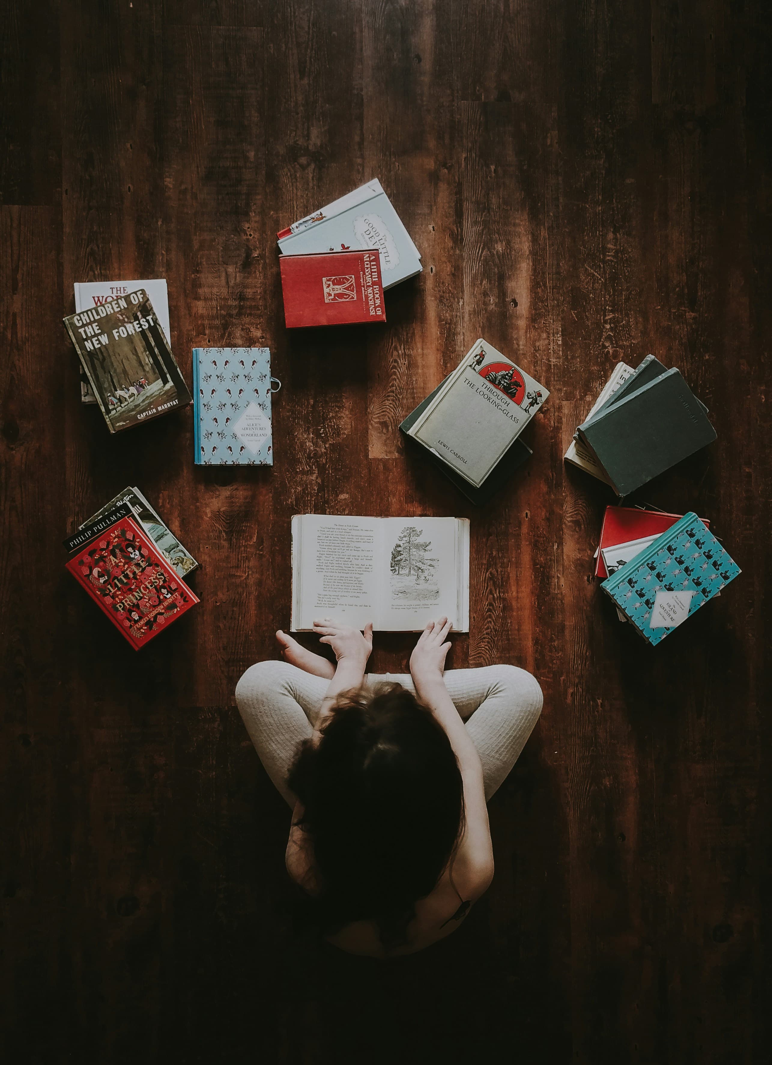 How to Start a Bedtime Reading Routine (That Actually Works)